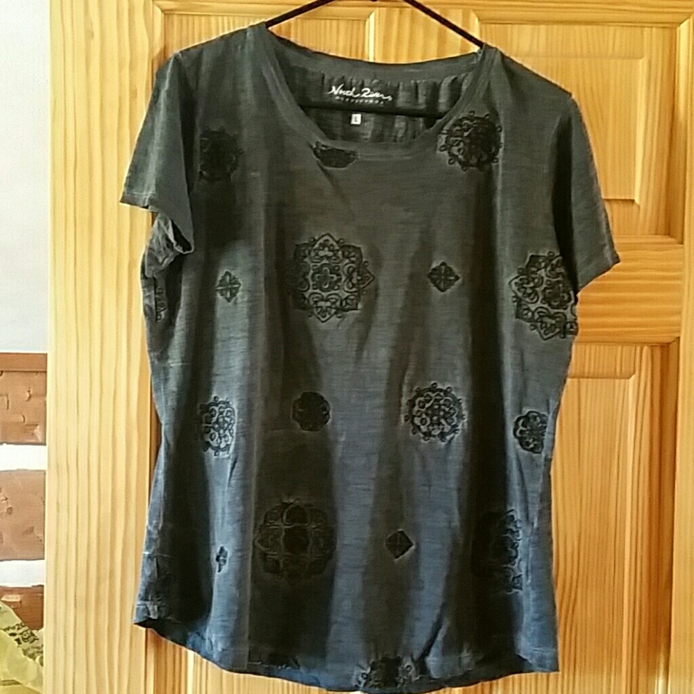 Embroidered cotton tshirt